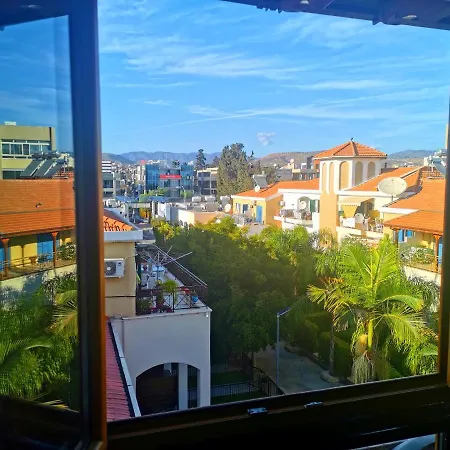 Séjour chez l'habitant Galatex Beachfront 1st Line Sea View Suites - Location Peaceful Place