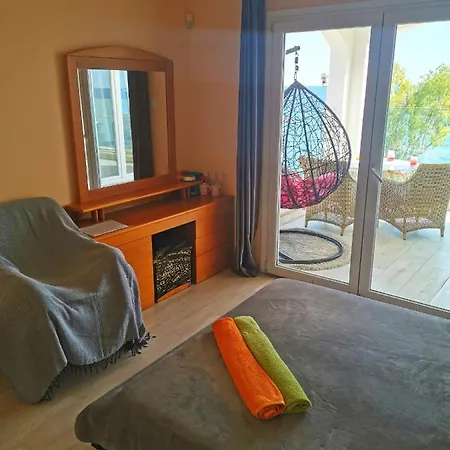 Galatex Beachfront 1st Line Sea View Suites - Location Peaceful Place Séjour chez l'habitant *