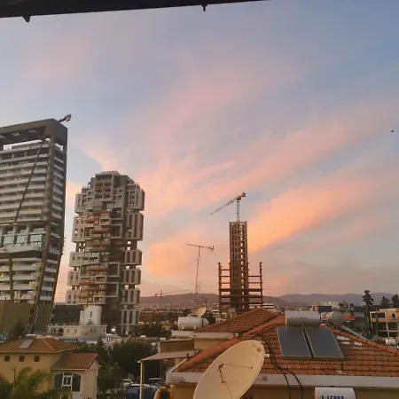 Galatex Beachfront 1st Line Sea View Suites - Location Peaceful Place Séjour chez l'habitant Limassol