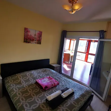 Séjour chez l'habitant Galatex Beachfront 1st Line Sea View Suites - Location Peaceful Place