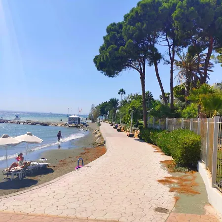 Séjour chez l'habitant Galatex Beachfront 1st Line Sea View Suites - Location Peaceful Place *