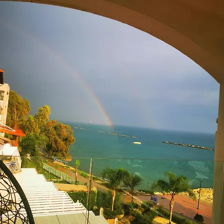Galatex Beachfront 1st Line Sea View Suites - Location Peaceful Place Limassol